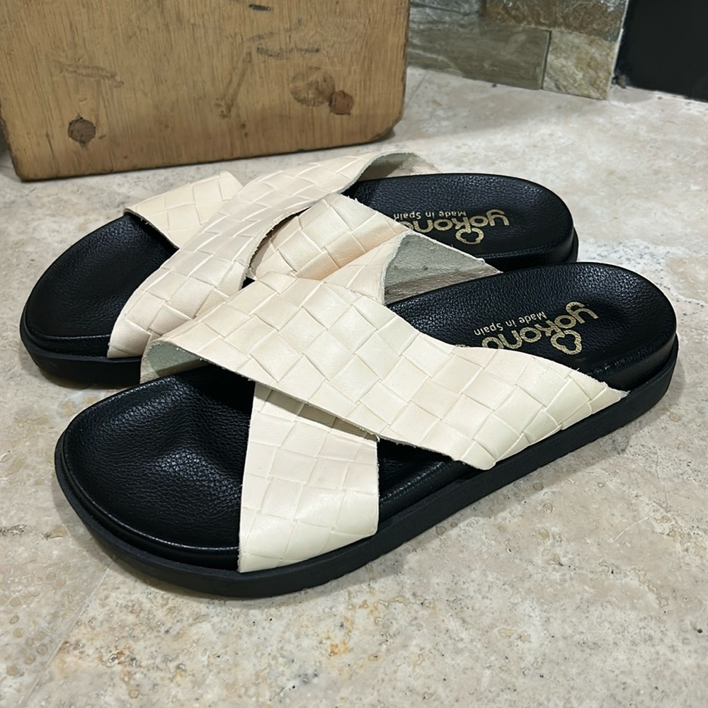 YOKONO Cream/Off White Leather Two Strap Slide Sandals Size 37